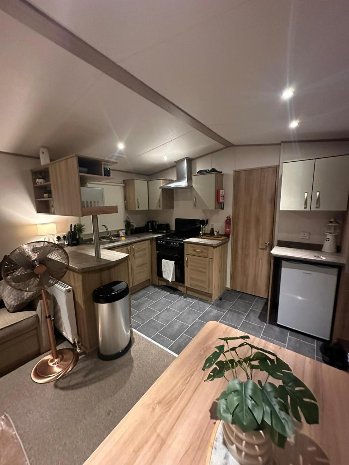 The Ernie Van Selsey Extérieur photo